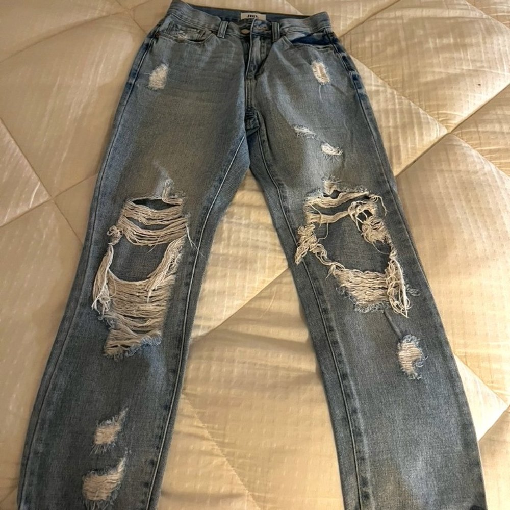 JBD ripped light wash mom jeans